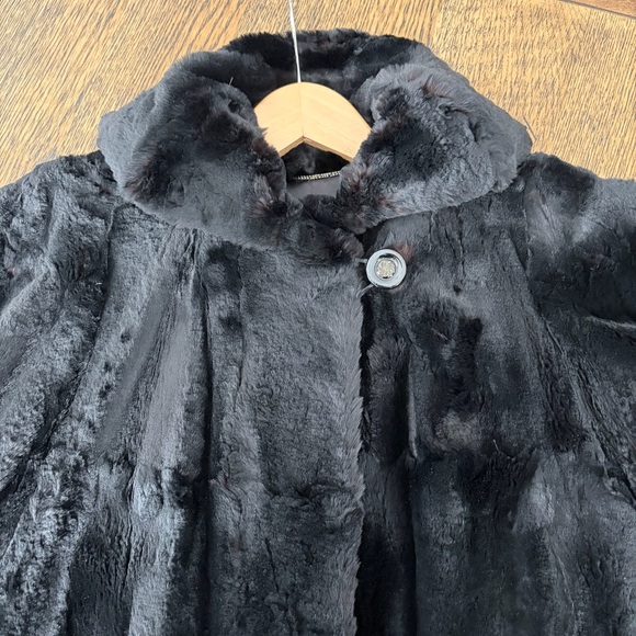 Vintage Black Fur Coat - Picture 11 of 14
